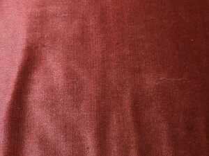 Three-piece red velvet lounge suite - 8
