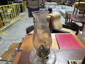 Two antique kerosene lamps - 6