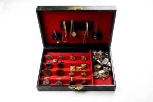 A collection of men's accessories and a ladies' watch and brooch.