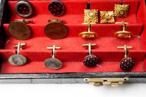 A collection of men's accessories and a ladies' watch and brooch. - 3