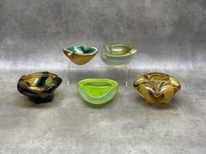 Five mid-century glass bowls & ashtrays, mostly Italian