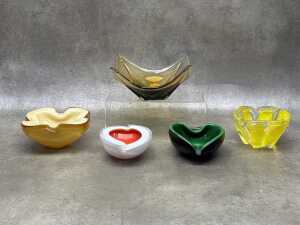 Five mid-century glass bowls & ashtrays, mostly Italian - 2