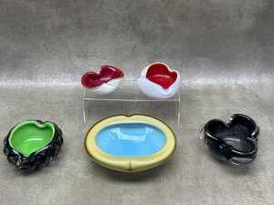 Five mid-century glass bowls & ashtrays, mostly Italian - 2