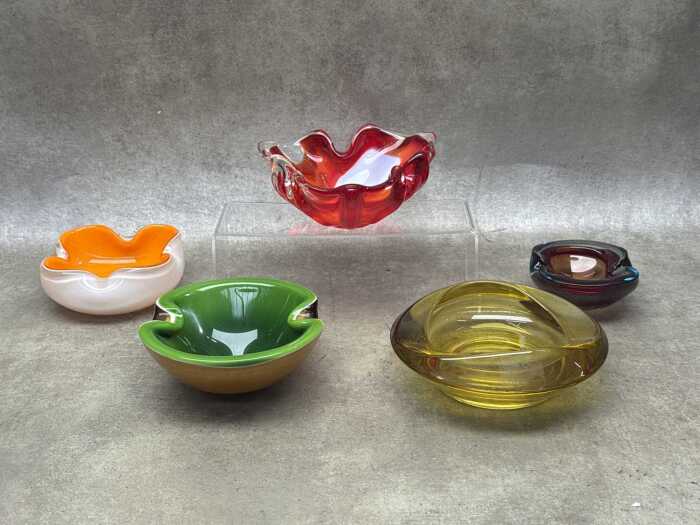 Five mid-century glass bowls & ashtrays, mostly Italian