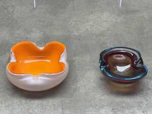 Five mid-century glass bowls & ashtrays, mostly Italian - 4