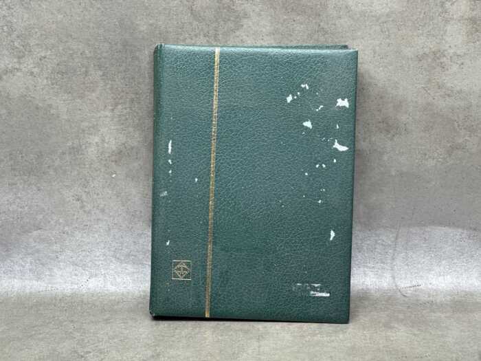 New Zealand stamp collection in Lighthouse stockbooks