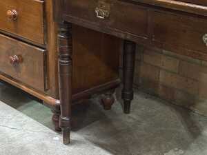 Victorian cylinder roll-top bureau on turned legs - 5