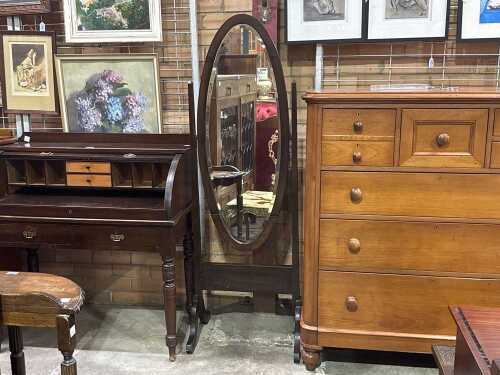 Mahogany cheval mirror with oval bevelled plate