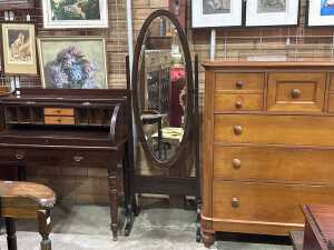 Mahogany cheval mirror with oval bevelled plate
