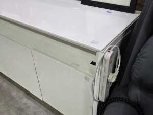 White three-door buffet - 5
