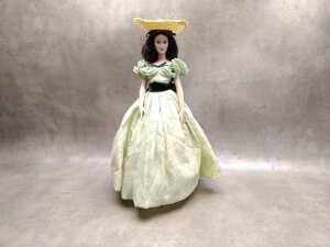 Franklin Mint 'Gone With The Wind' Scarlett O'Hara as 'Vivien Leigh' porcelain doll with stand