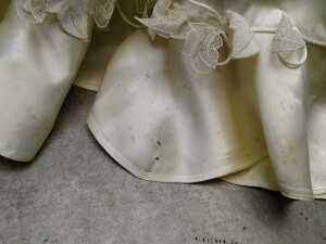 Two Franklin Mint 'Gone With The Wind' Franklin Mint 'Gone With The Wind' Scarlett O'Hara as 'Bride porcelain doll - 3