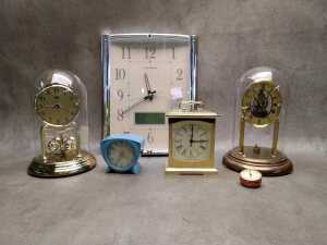 Assorted clocks including quartz and mechanical movements - 2