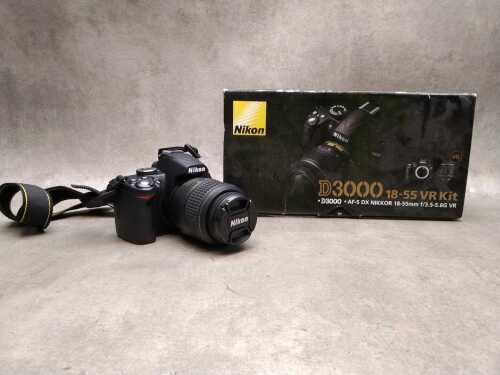 Nikon D3000 digital SLR camera