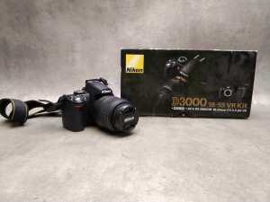 Nikon D3000 digital SLR camera