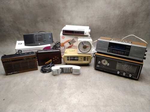 Assorted clock radios, mainly vintage