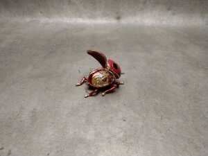 Novelty figural metal trinket boxes - 4