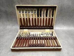 Mid-century Sheffield stainless steel cutlery set for six - 2