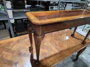 Mahogany-finished side table - 4
