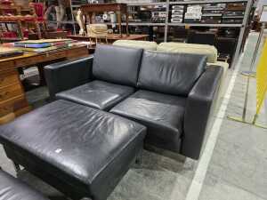 Berkowitz black leather three-piece lounge suite - 3