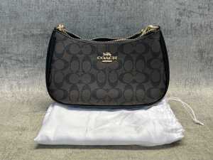 Designer style handbag & slipcase