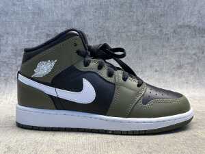 Nike Air Jordan 1 Mid (GS) size US 4 Kids - 2