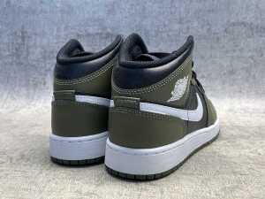 Nike Air Jordan 1 Mid (GS) size US 4 Kids - 4