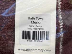 Two Hommey bath towels & two face washers - 3