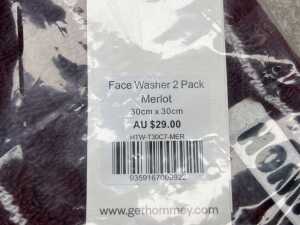 Two Hommey bath towels & two face washers - 4