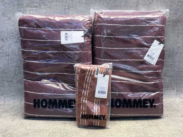 Two Hommey bath sheets & hair wrap
