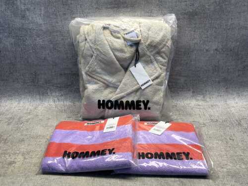 Hommey Kids robe size M & two hand towels