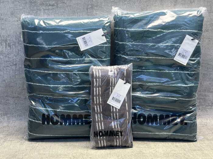 Two Hommey bath sheets & hair wrap