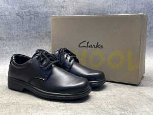 Clarks School Descent size UK 6.5 Men's