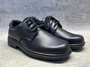 Clarks School Descent size UK 6.5 Men's - 3