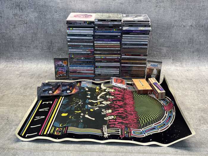 Group of CDs & music accessories
