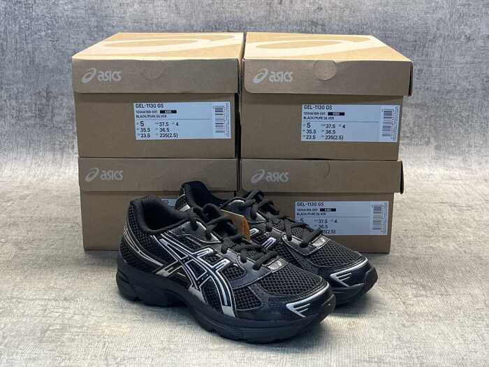 Four pairs of Asics Gel-1130 GS size US 5 Kids