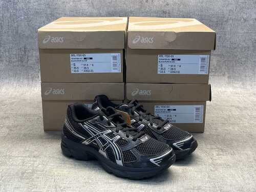 Four pairs of Asics Gel-1130 GS size US 5 Kids