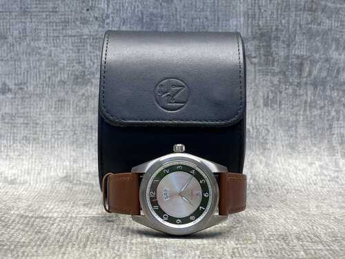 Hz wrist watch