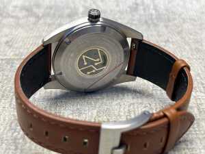 Hz wrist watch - 3