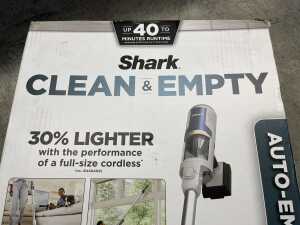 Shark Clean & Empty vacuum - 2