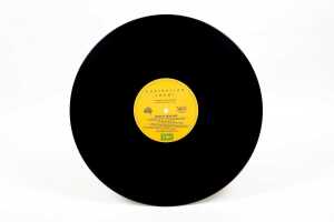 Australian Crawl 'Sons of Beaches' signed vinyl record - 4
