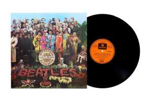 Three Beatles albums on vinyl, all Australian pressings - 4