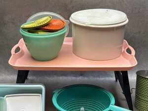 Retro kitchenware, including Malbren Melbourne melamine sundae dishes - 2