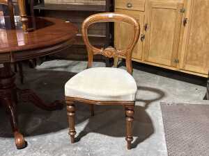 Victorian-style mahogany seven-piece dining suite - 5