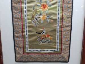 Two Chinese silk embroidered panels - 4