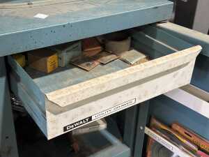 Black & Decker DeWalt Model 1100 radial arm saw - 5