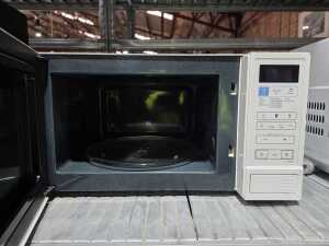 Samsung 23 L microwave oven - 2