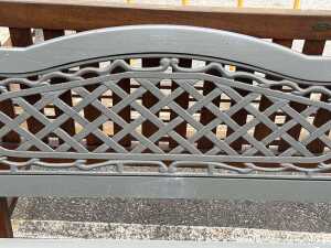 Classic style metal garden bench - 2