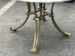 Gold painted iron table with marble top - 2