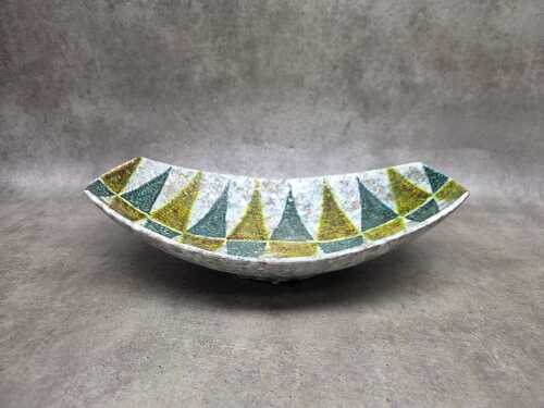 Mid-century Italian glazed terracotta dish with lava glaze